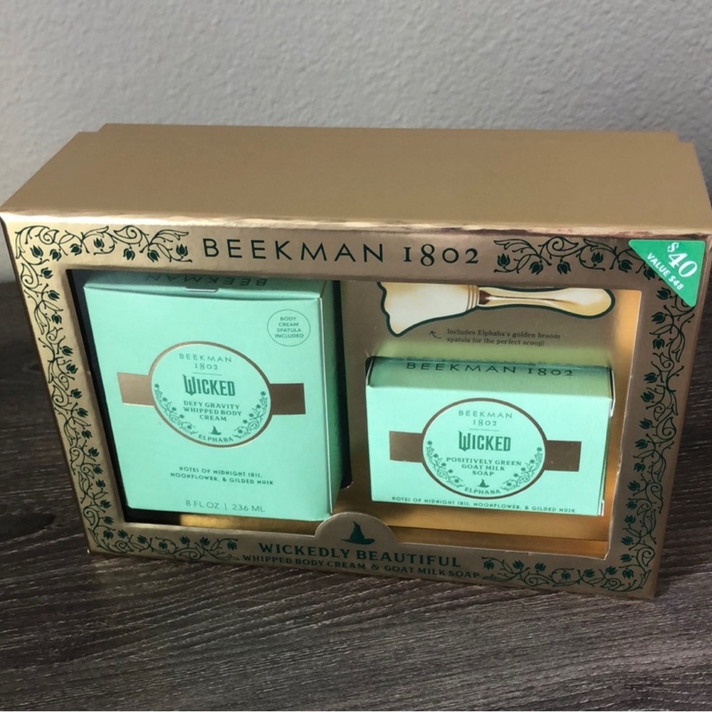 Beekman 1802 Wicked Elphaba set